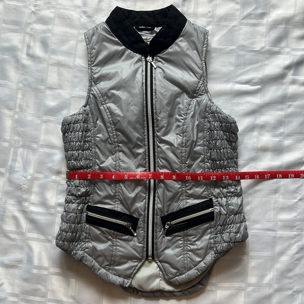 Good Rider Silver & Black Equestrian Rider Light Puff Vest - Picture 4 of 11